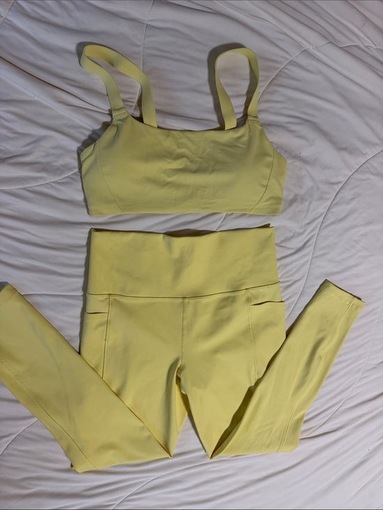 Athleta Pants - Athleta Pale Yellow High-Waist Leggings & Bra Set Small
